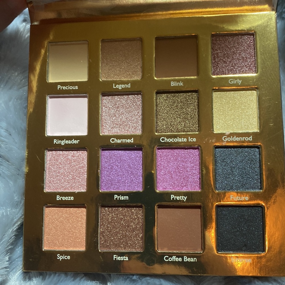 Hikari 16 color eyeshadow palette.